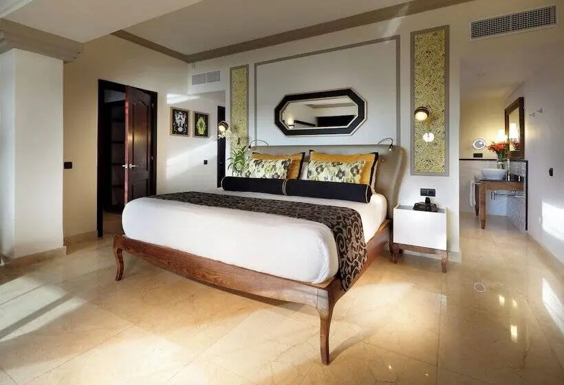 بانگلوی استاندارد, The Signature Level at Grand Palladium Lady Hamilton Resort & Spa - All Inclusive
