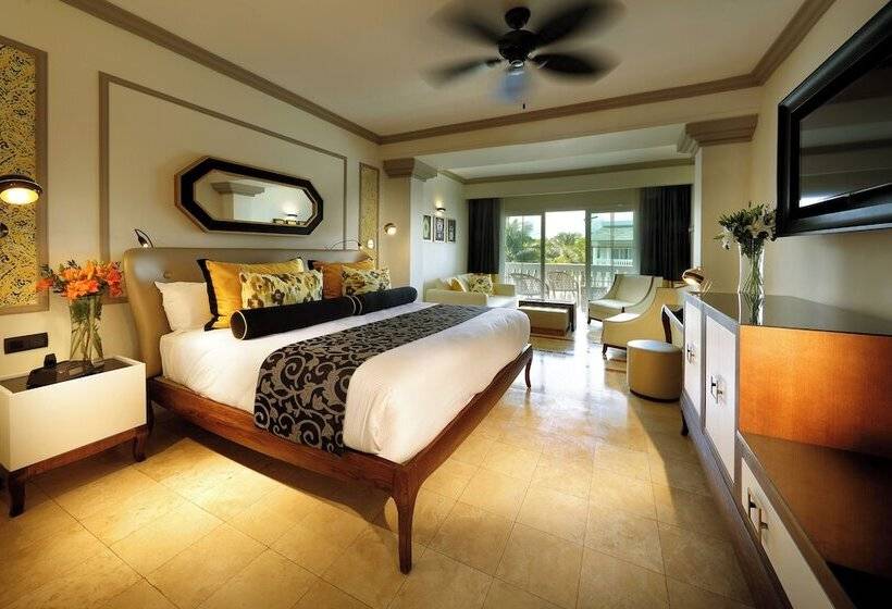 سوییت جونیور, The Signature Level At Grand Palladium Lady Hamilton Resort & Spa  All Inclusive