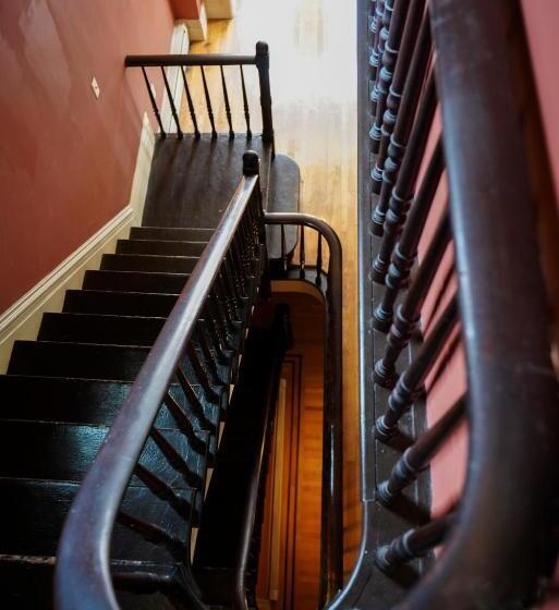 デラックスルーム, The Underwood Hale House
