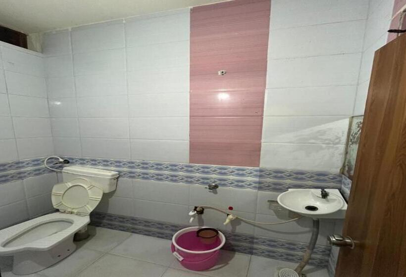 Chambre Deluxe, Mahalaxmi