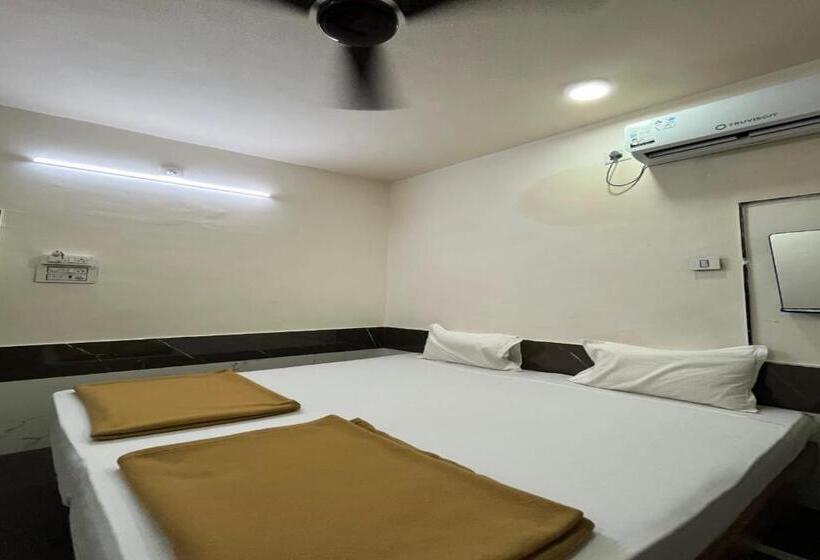 Chambre Deluxe, Mahalaxmi
