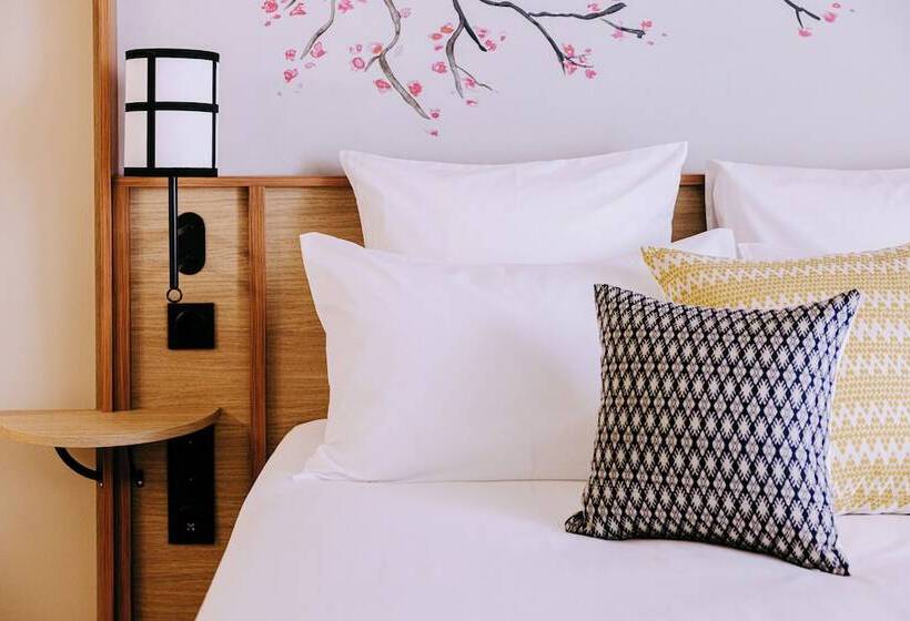 Номер Superior, Sangha Toulouse