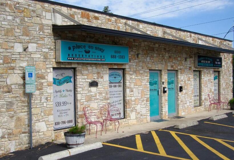 غرفة قياسية, A Place To Stay Rooms