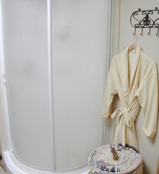 غرفة قياسية, A Place To Stay Rooms