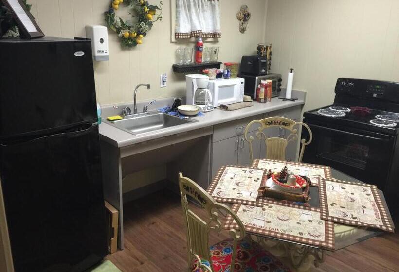 جناح ديلوكس, A Place To Stay Rooms