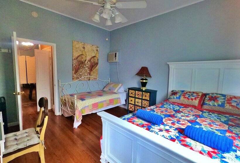 غرفة قياسية, Madame Isabelle's House