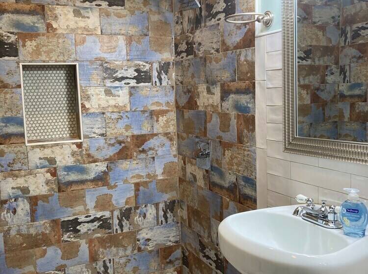 غرفة قياسية, Madame Isabelle's House