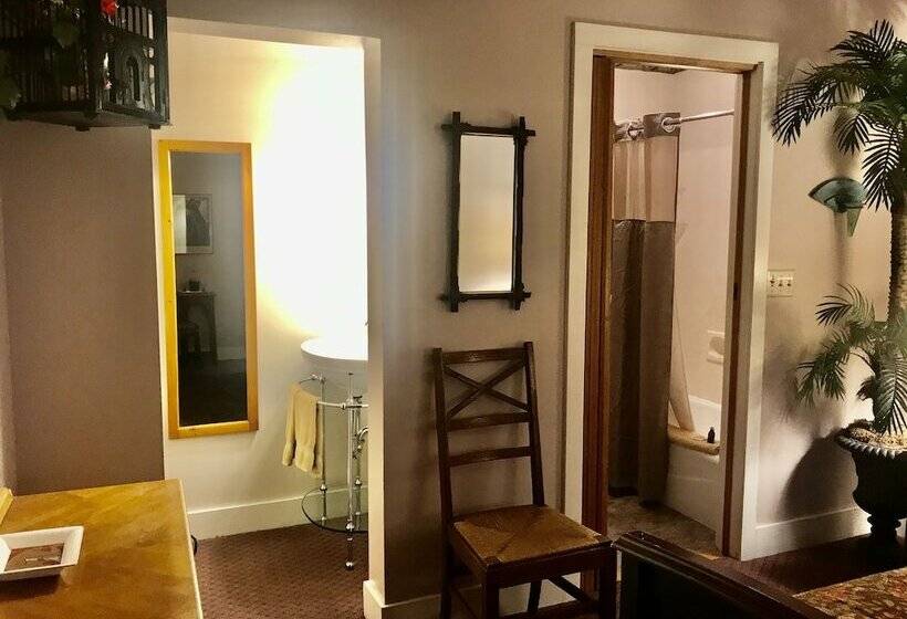 Номер Deluxe, Arden Forest Inn