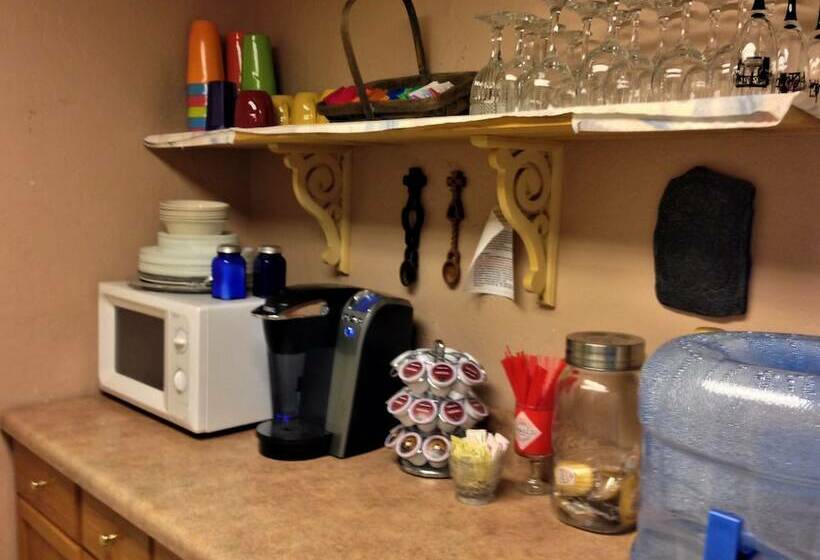 Номер Deluxe, Arden Forest Inn