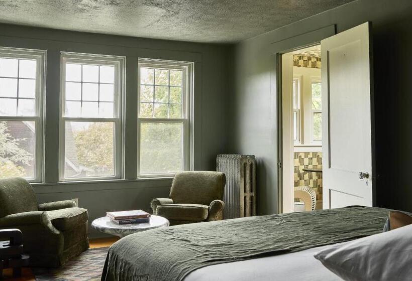 带大床的标准间, Blind Tiger Asheville