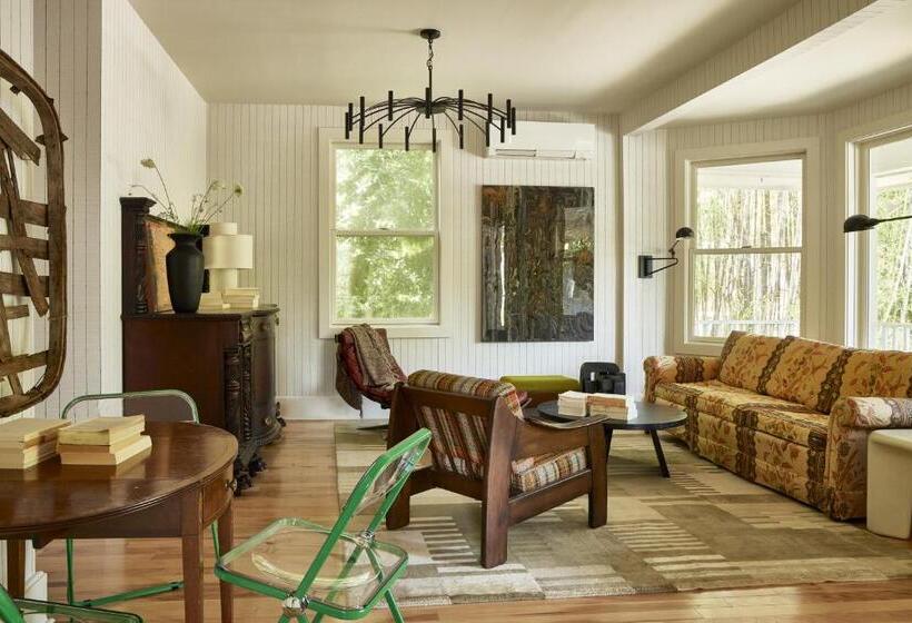 带大床的标准间, Blind Tiger Asheville