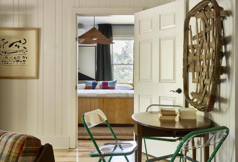 带大床的标准间, Blind Tiger Asheville