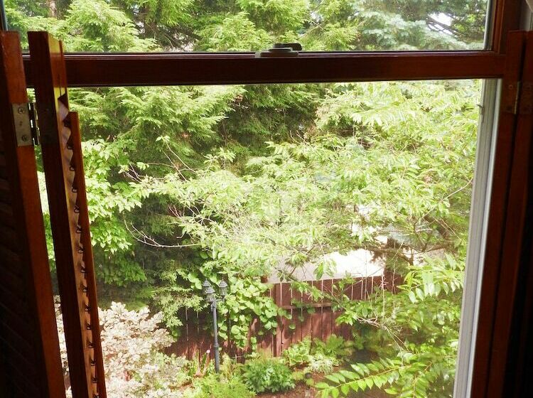 スタンダードルーム, Champaign Garden Inn