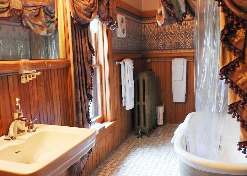 Номер Стандарт, Champaign Garden Inn