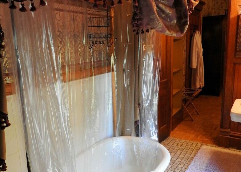 スタンダードルーム, Champaign Garden Inn