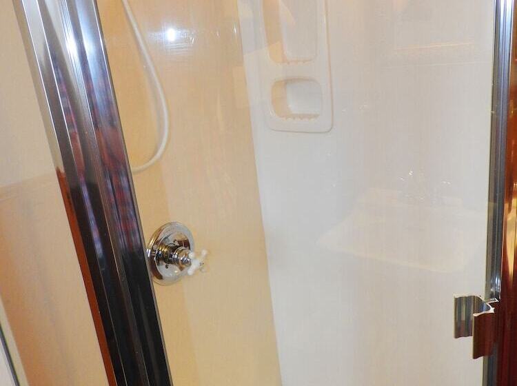 スタンダードルーム, Champaign Garden Inn