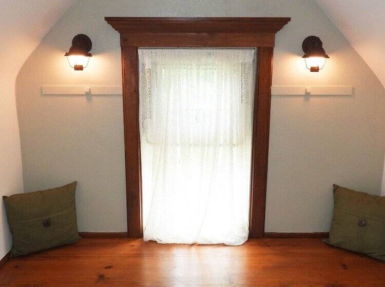 スタンダードルーム, Champaign Garden Inn