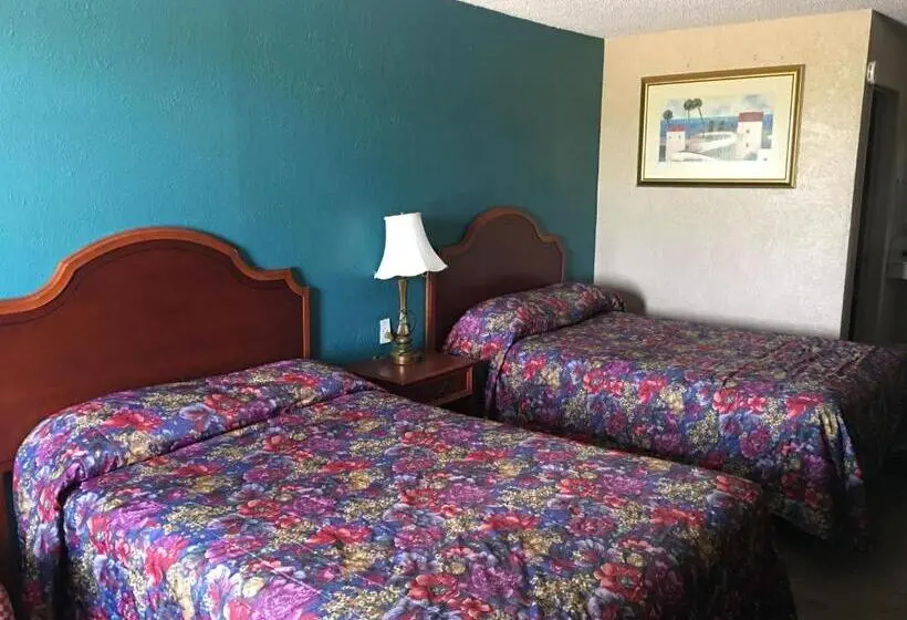 Deluxe-perhehuone, Chaparral Motel