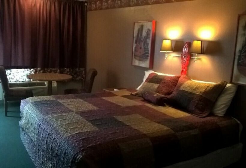 غرفة ديلوكس, Dogwood Motel