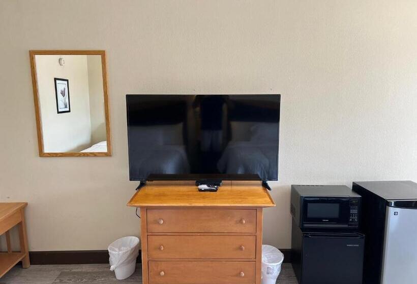 Номер Стандарт, Four Winds Motel & Rv Park