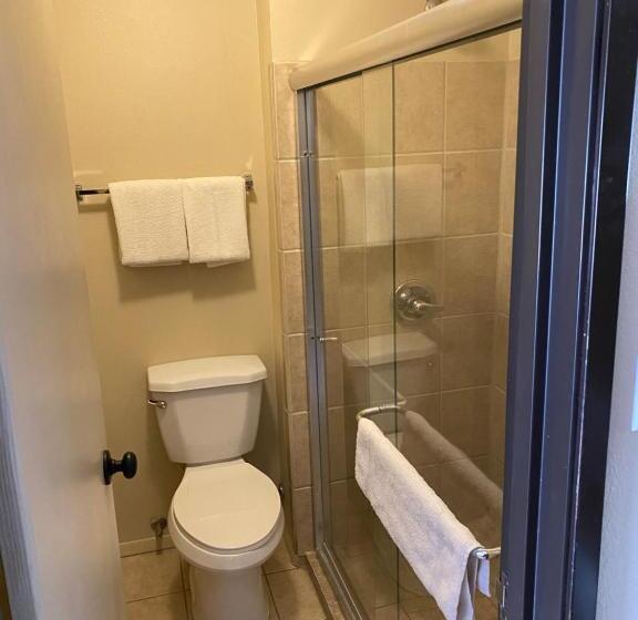 Номер Стандарт, Four Winds Motel & Rv Park