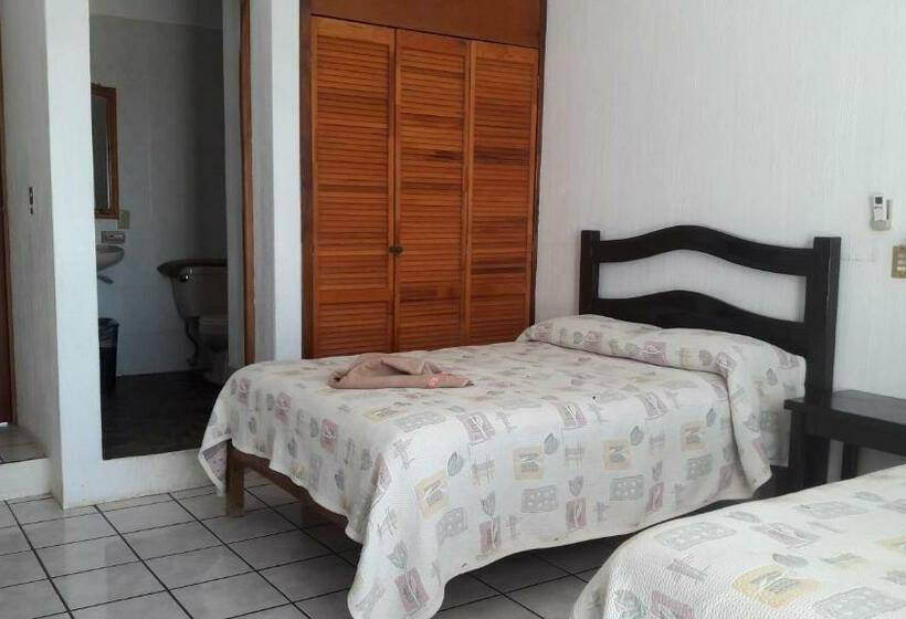 带2个双人床的标准工作室, Casa Chacala