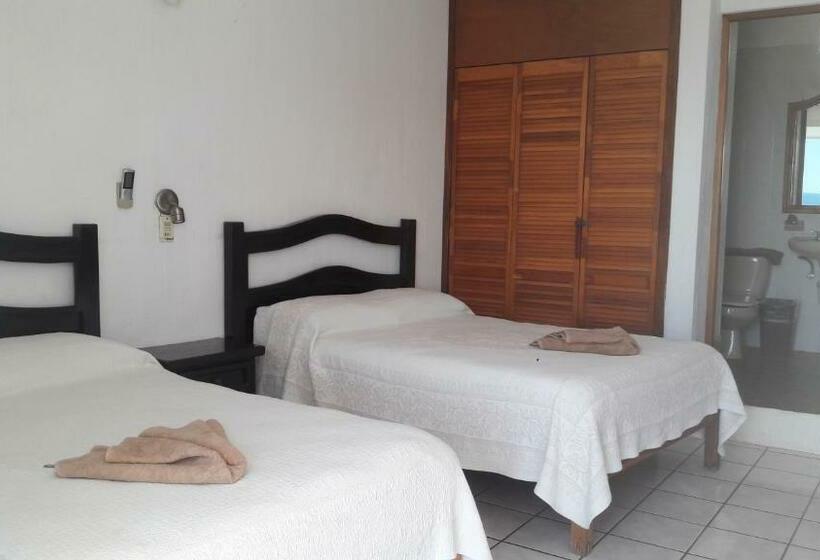 带2个双人床的标准工作室, Casa Chacala