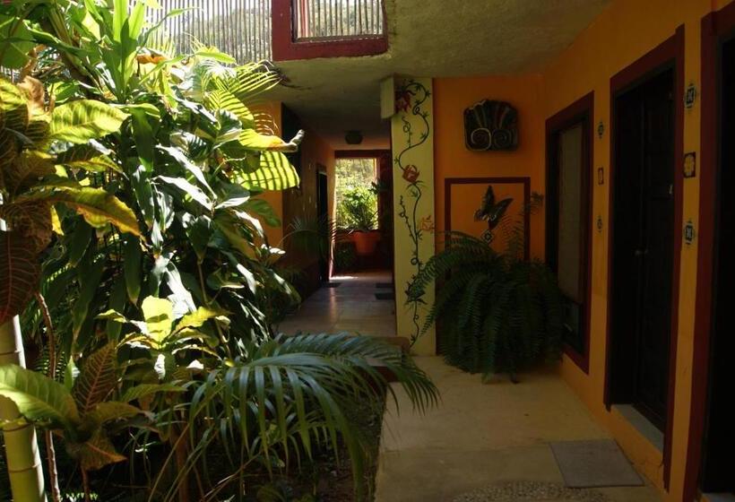 غرفة قياسية, La Cabaña