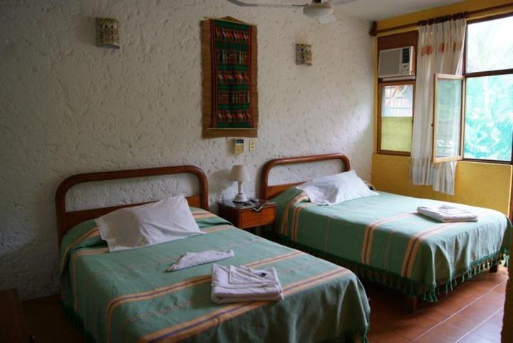 غرفة قياسية ثلاثية, La Cabaña