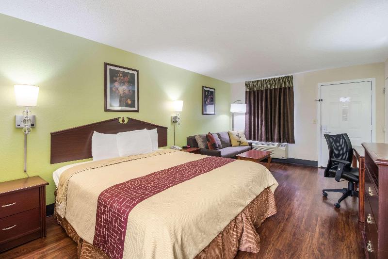 غرفة قياسية سرير كينج, Rodeway Inn