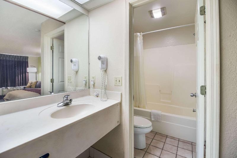 Стандартный Номер Кровать Кинг, Rodeway Inn