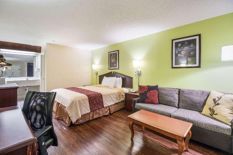 غرفة قياسية سرير كينج, Rodeway Inn