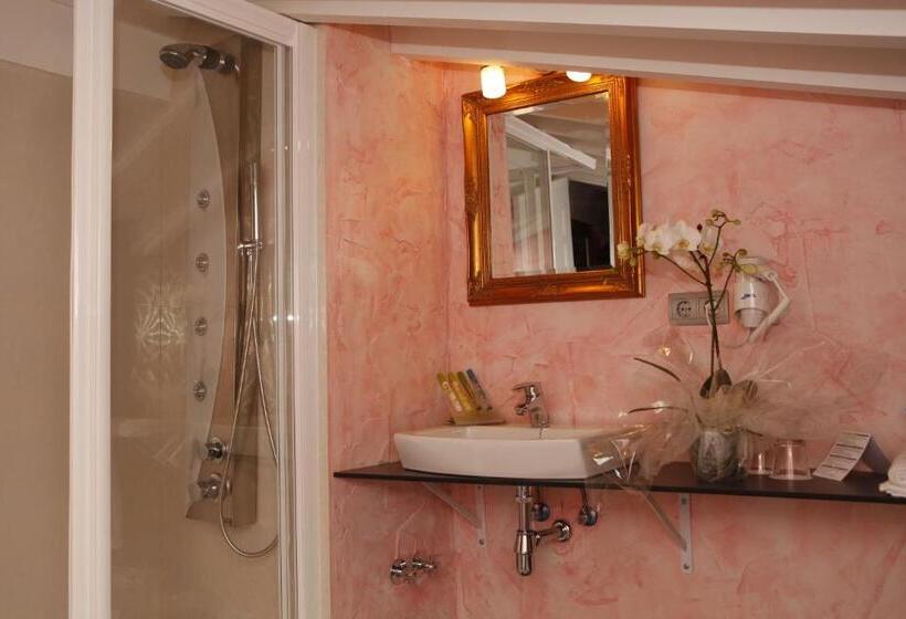 스위트, El Bosque De La Anjana