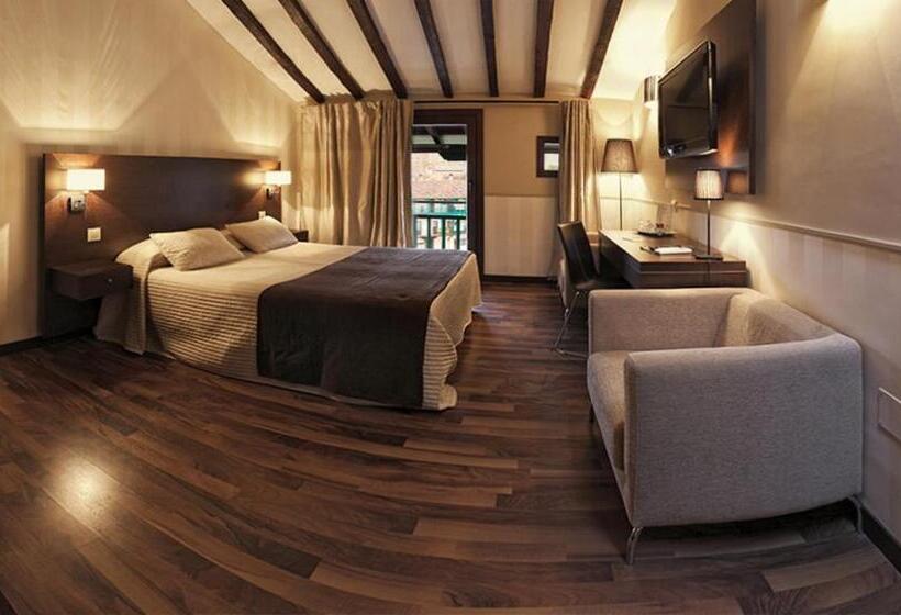 经济房, Rural Plaza Mayor Chinchon