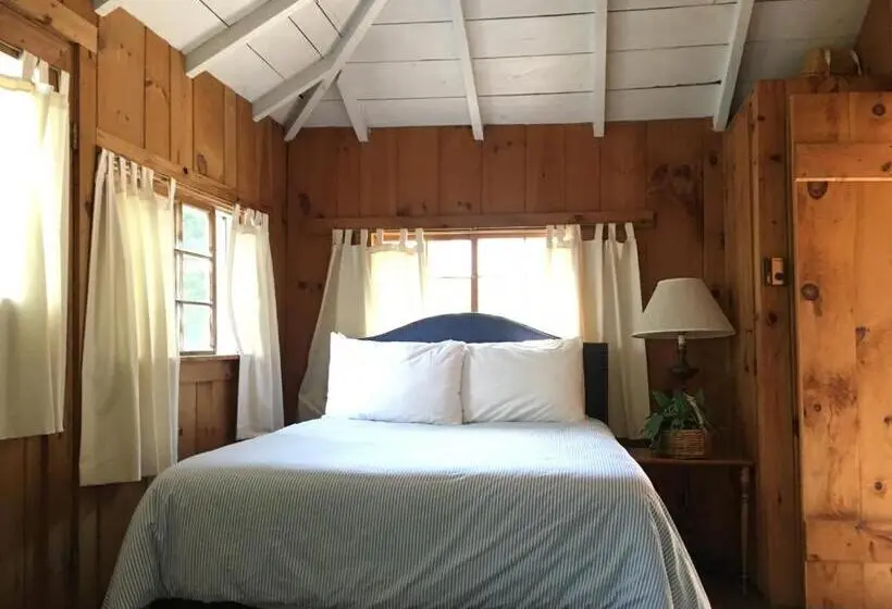スタンダードバンガロー, Linekin Bay Resort