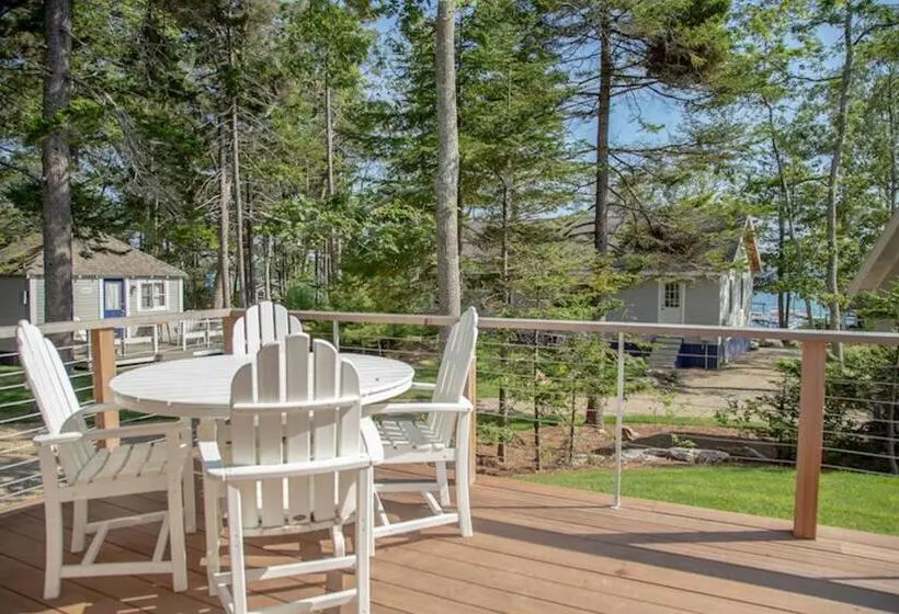 デラックスバンガロー, Linekin Bay Resort