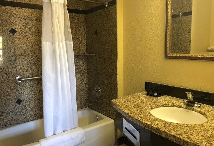 2ダブルベッドのスタンダードルーム, Western Village Inn Newly Renovated