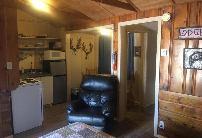 Студия Стандарт, Rainbows End Fishing Resort