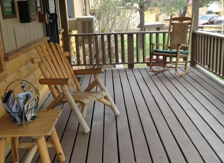 Villa 2 Makuuhuonetta, Rainbows End Fishing Resort