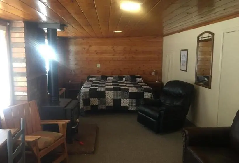 Standard-studio King-vuode, Rainbows End Fishing Resort