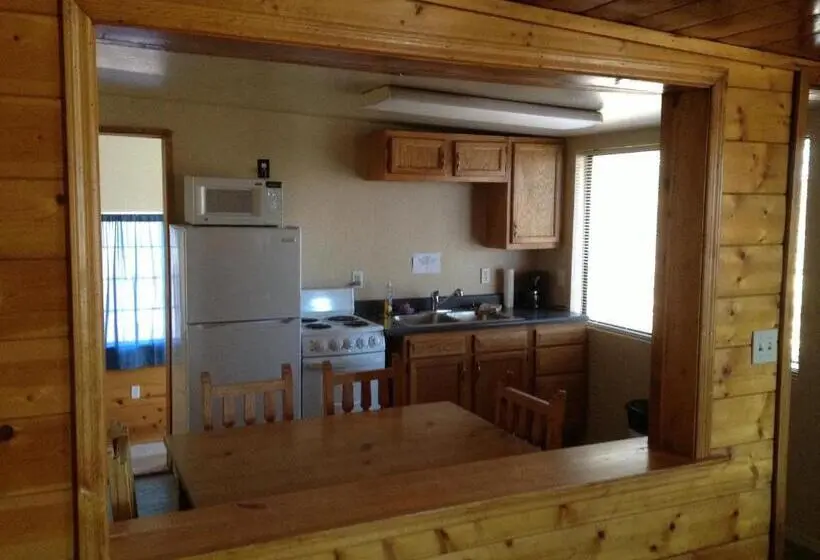 Standard-studio King-vuode, Rainbows End Fishing Resort