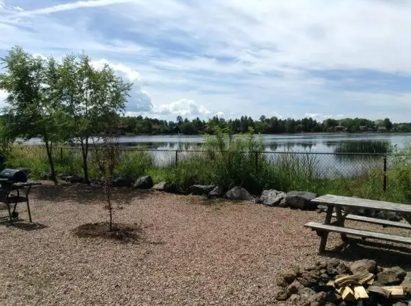 Villa 1 Makuuhuone, Rainbows End Fishing Resort