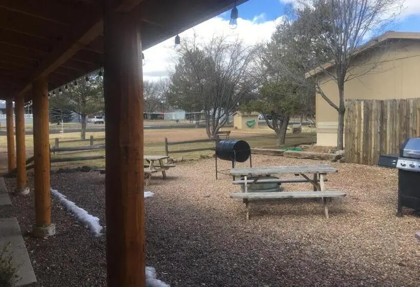 Deluxe-studio, Rainbows End Fishing Resort