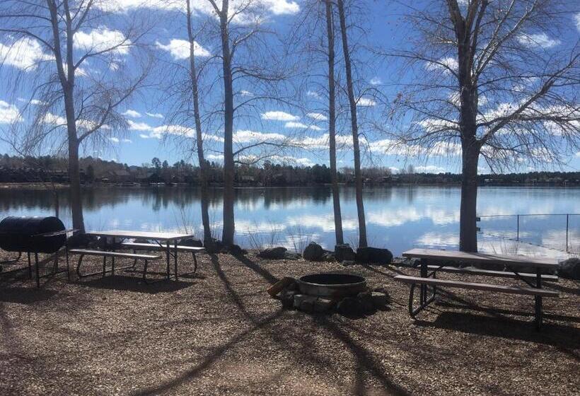 1 Bedroom Apartment Lake View, Rainbows End Fishing Resort