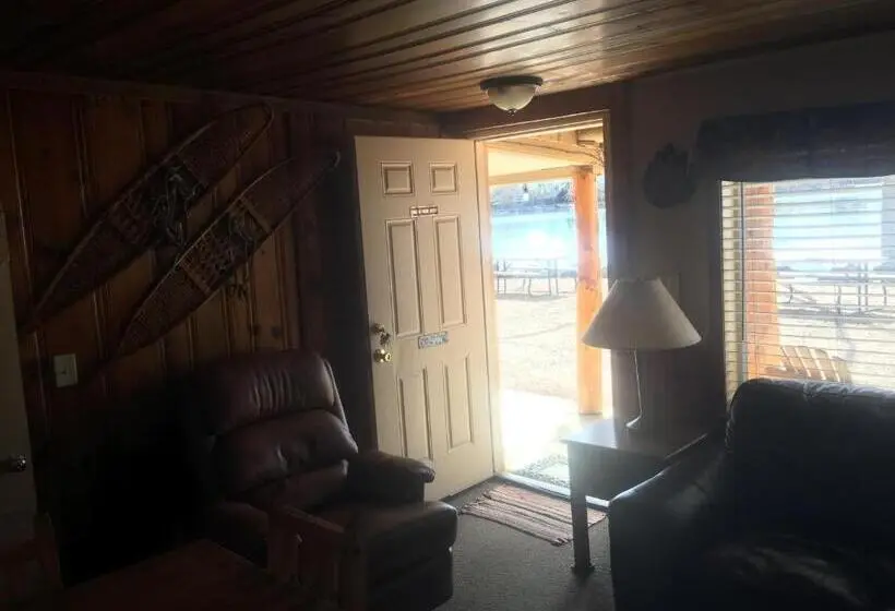 1 Bedroom Apartment Lake View, Rainbows End Fishing Resort