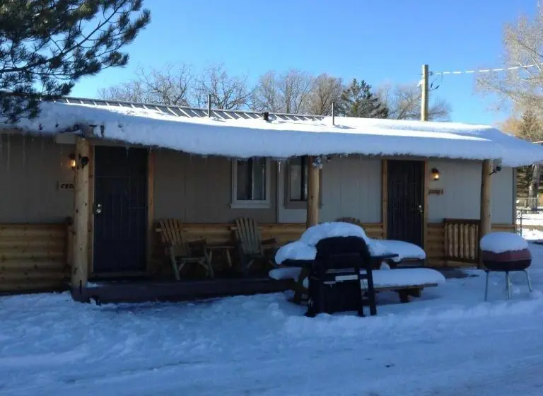 Standard-studio, Rainbows End Fishing Resort
