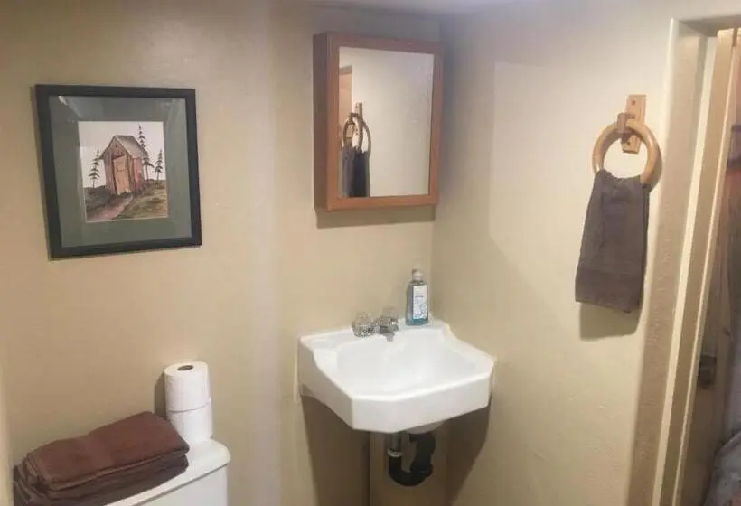 Deluxe-studio, Rainbows End Fishing Resort