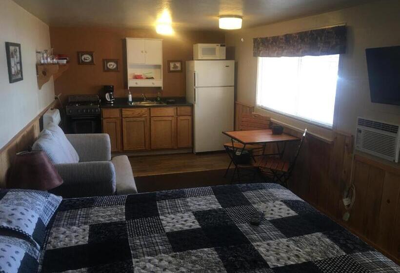 디럭스 스튜디오, Rainbows End Fishing Resort