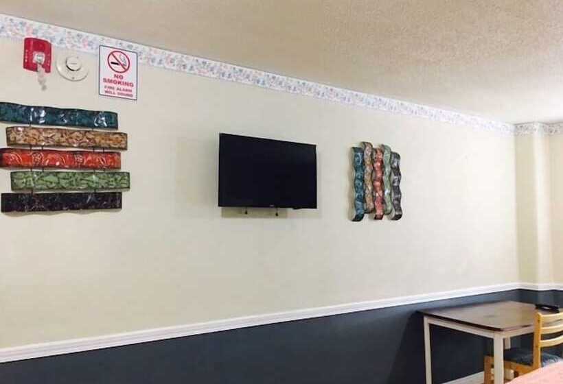 اتاق استاندارد با سرویس بهداشتی مشترک, Traveler S Bed & Breakfast Hostel