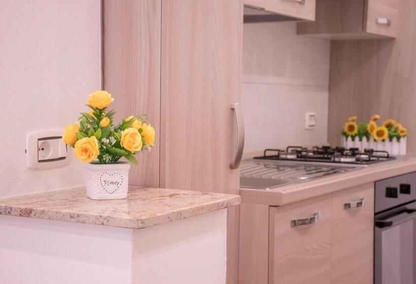 سوییت با چشمانداز دریا, Modern House Le Castella